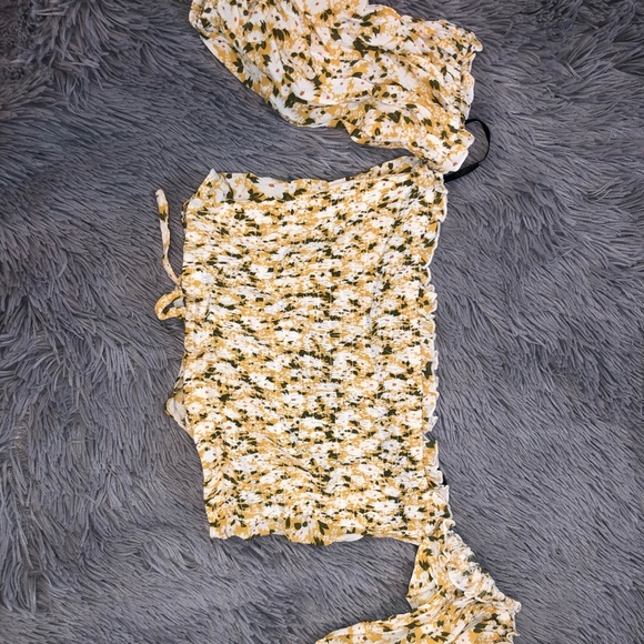 Forever 21 Yellow Floral Crop Top - Picture 2 of 2